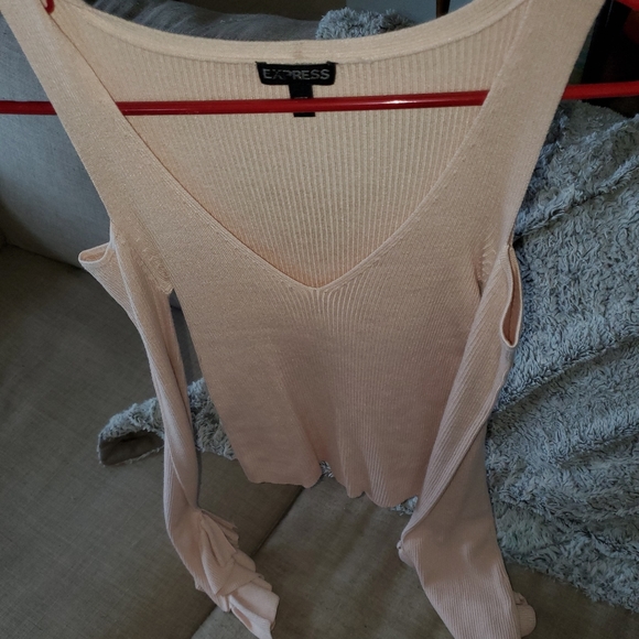 Sweater - Picture 4 of 4